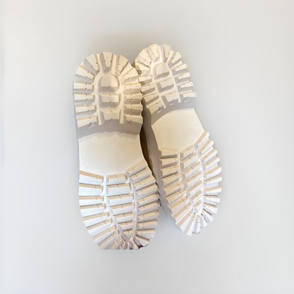 Lisa Vicky Adapt Bootie Womens size 8 Camel Suede Boot Lace Up New - Picture 4 of 9